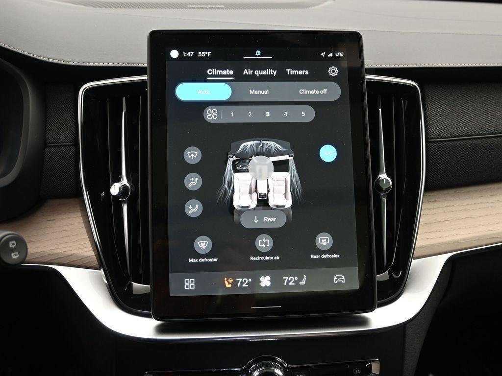 new 2025 Volvo XC90 car, priced at $63,428