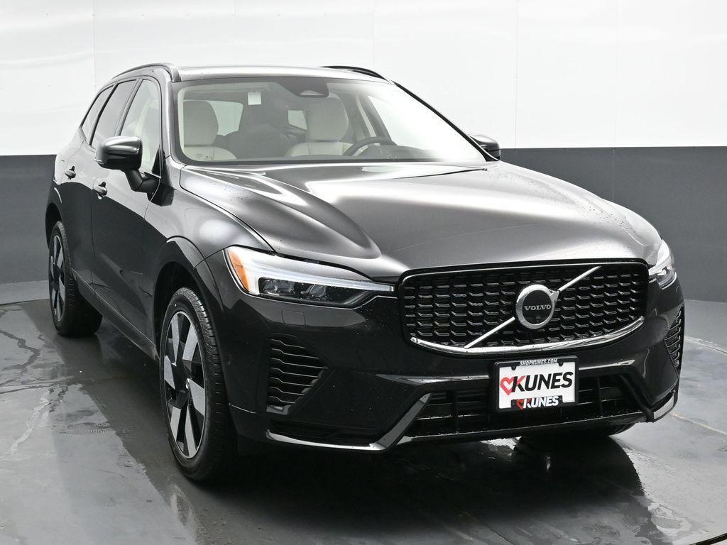 new 2025 Volvo XC60 Plug-In Hybrid car, priced at $63,260