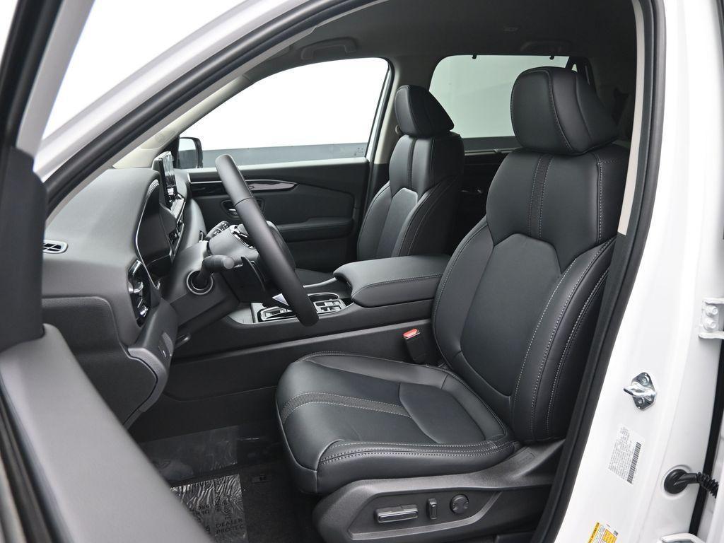 new 2025 Honda Pilot car, priced at $47,505
