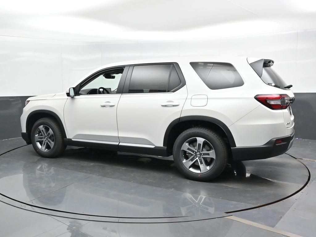new 2025 Honda Pilot car, priced at $47,505