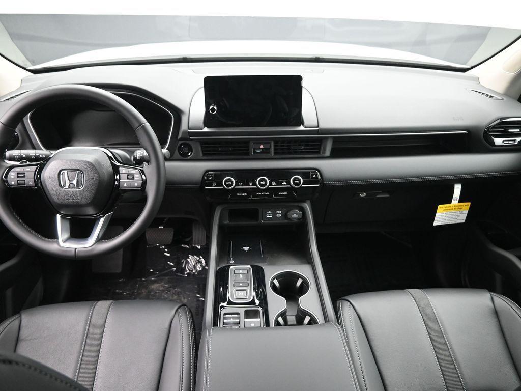 new 2025 Honda Pilot car, priced at $47,505