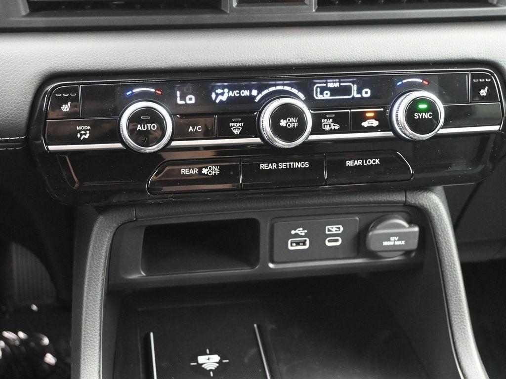 new 2025 Honda Pilot car, priced at $47,505