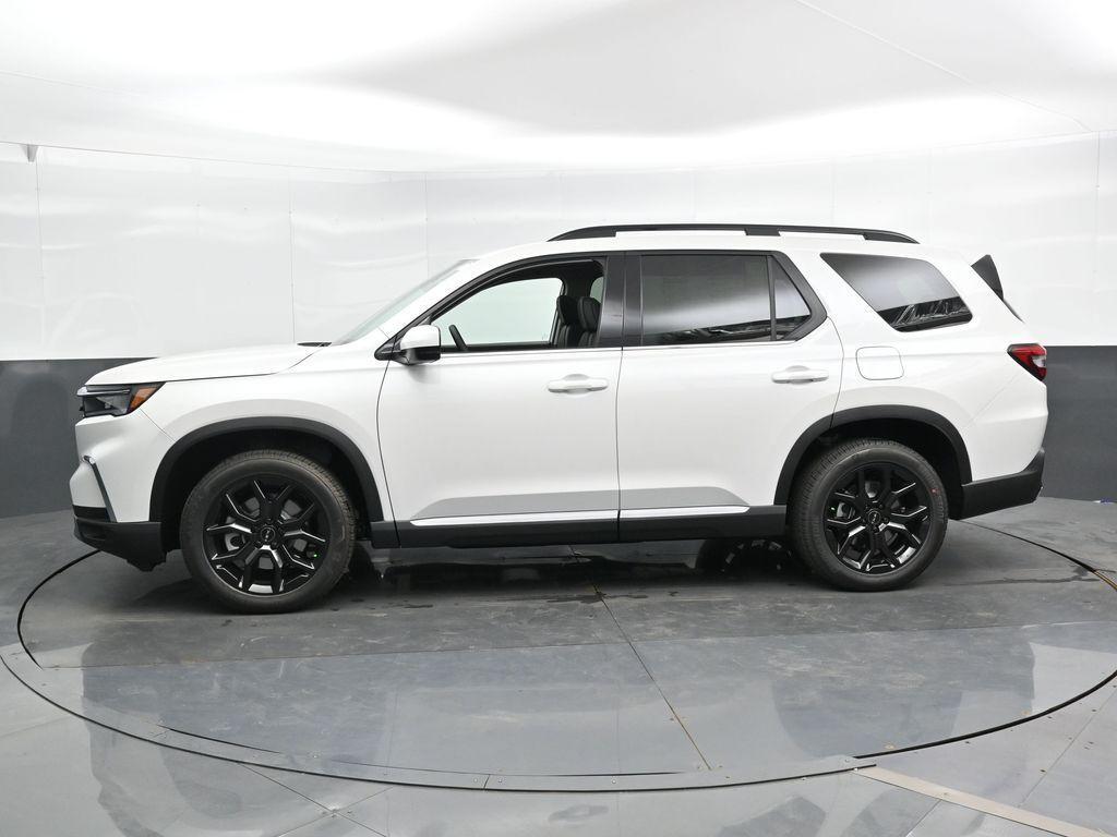 new 2025 Honda Pilot car, priced at $53,155