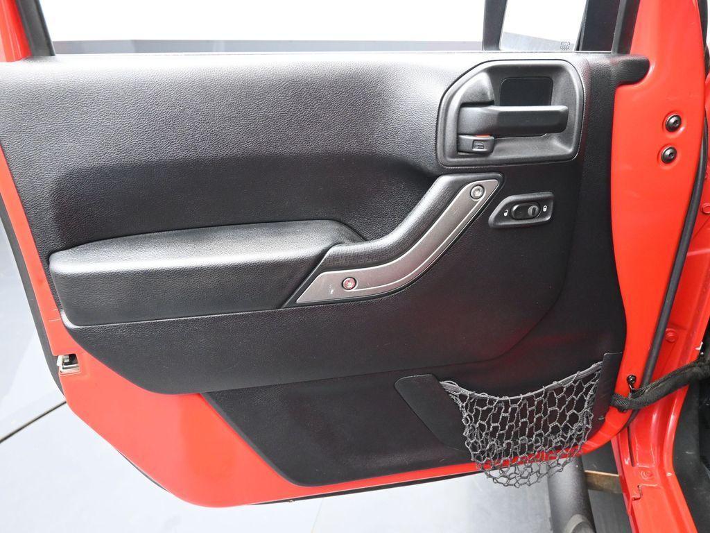 used 2015 Jeep Wrangler Unlimited car, priced at $10,791