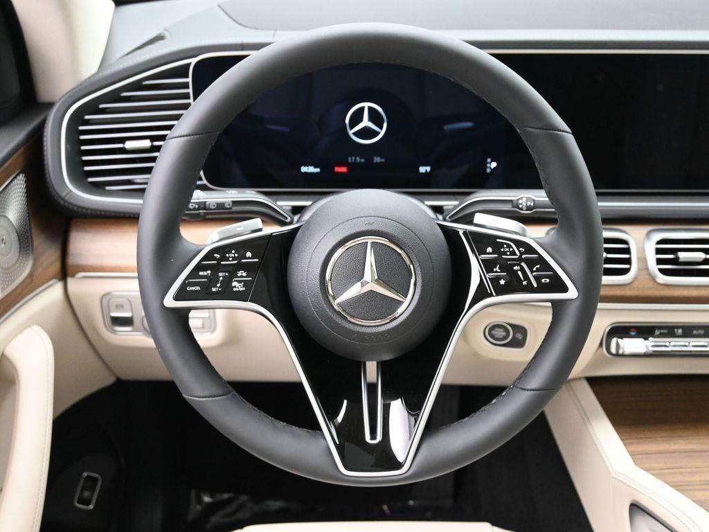 new 2024 Mercedes-Benz GLS 450 car, priced at $82,985