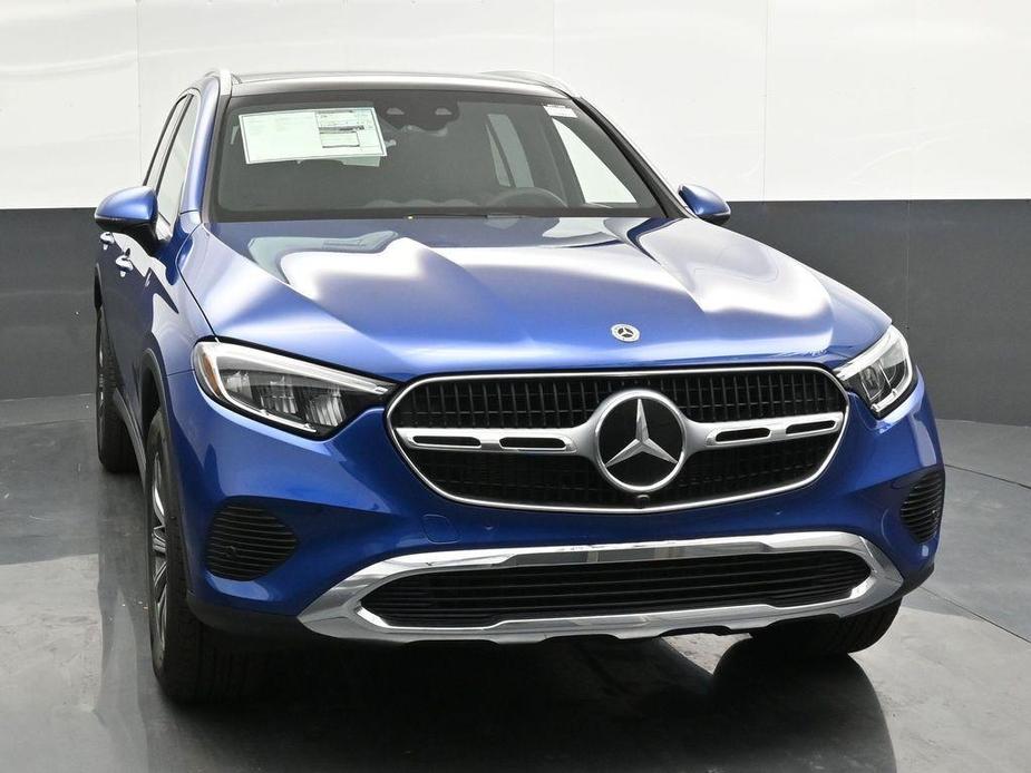 new 2025 Mercedes-Benz GLC 300 car, priced at $57,660