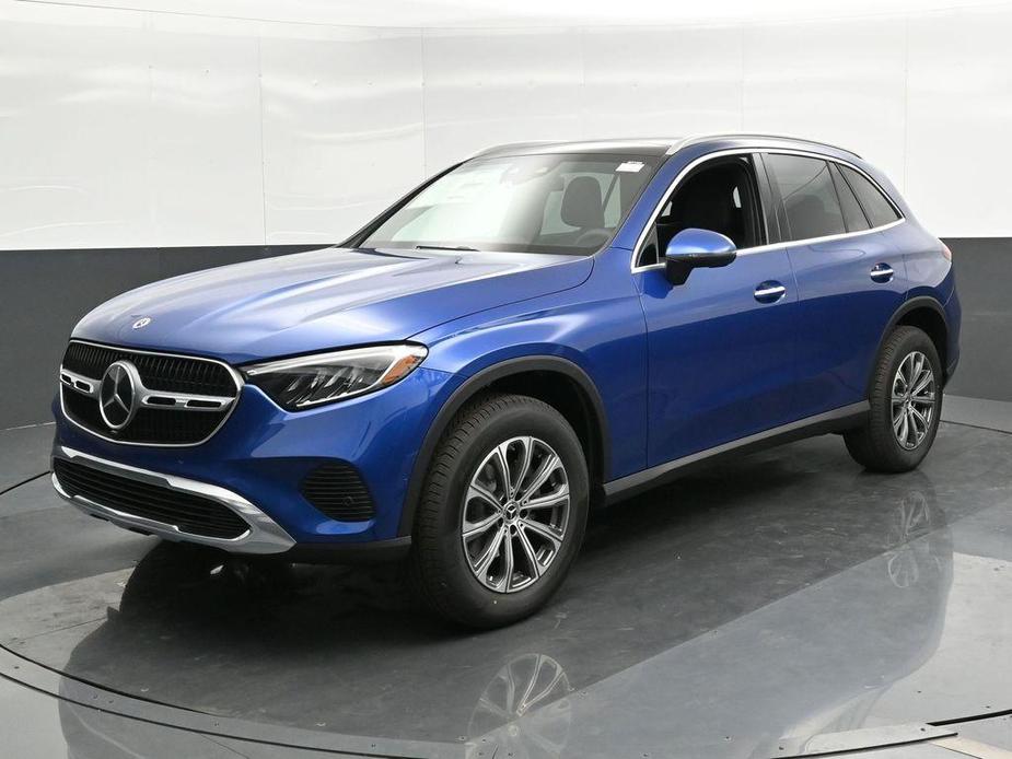 new 2025 Mercedes-Benz GLC 300 car, priced at $57,660