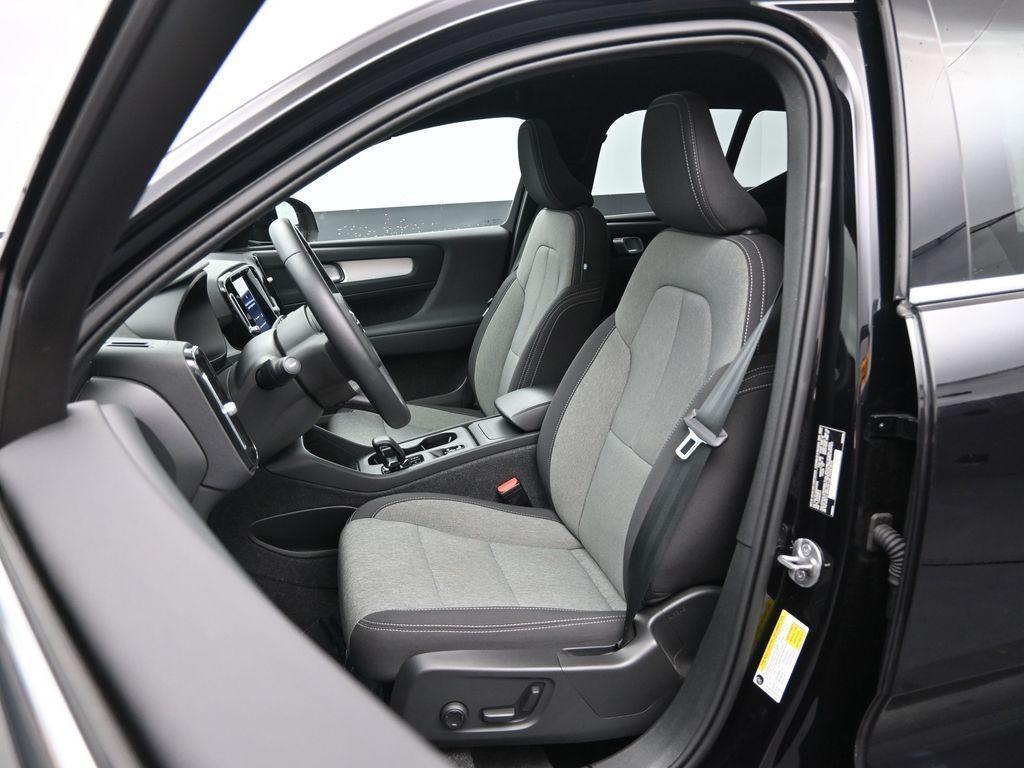 used 2025 Volvo XC40 car, priced at $29,576
