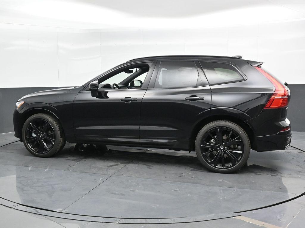 new 2025 Volvo XC60 car, priced at $58,325