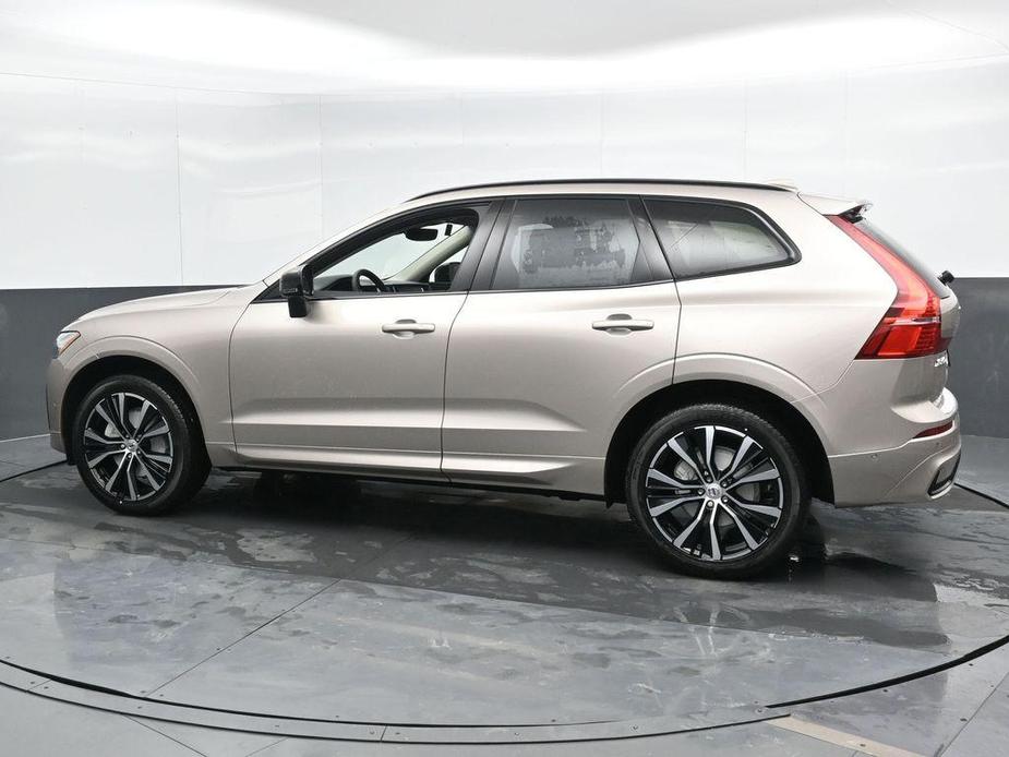 new 2025 Volvo XC60 car, priced at $53,725