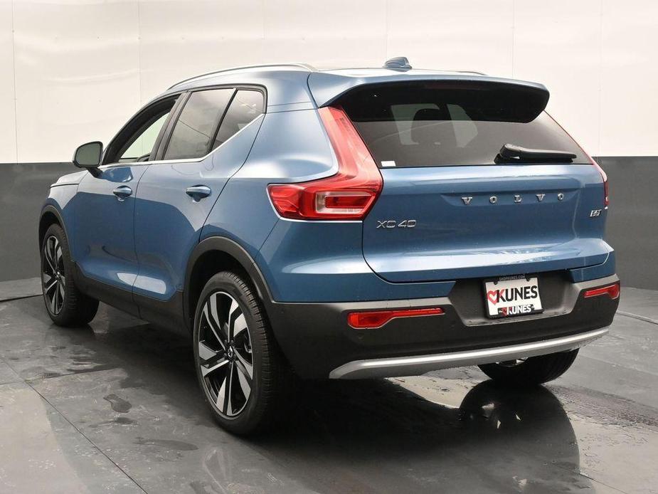 new 2025 Volvo XC40 car, priced at $48,075