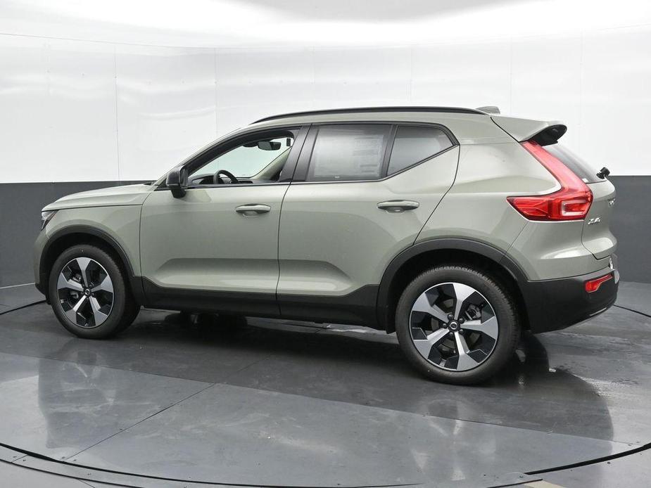 new 2025 Volvo XC40 car, priced at $46,815