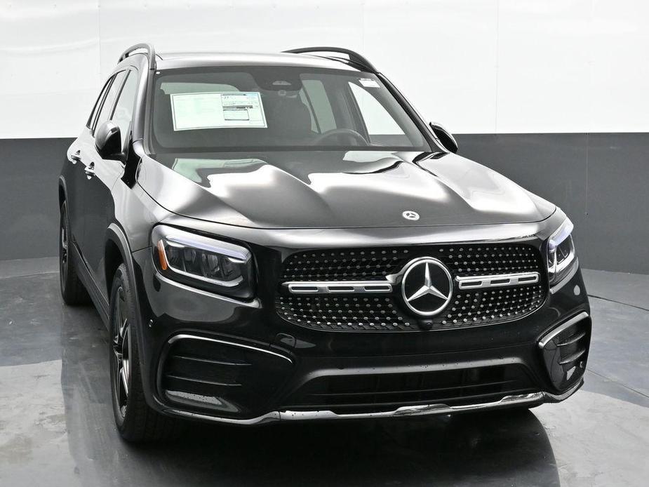 new 2024 Mercedes-Benz GLB 250 car, priced at $52,566