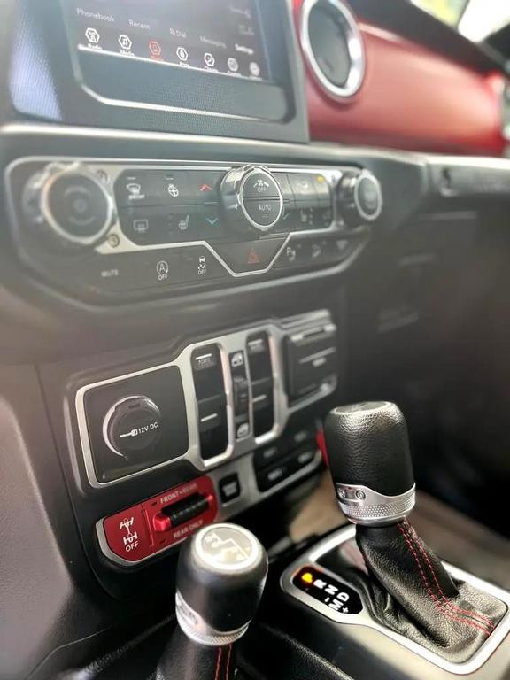 used 2019 Jeep Wrangler Unlimited car, priced at $32,995