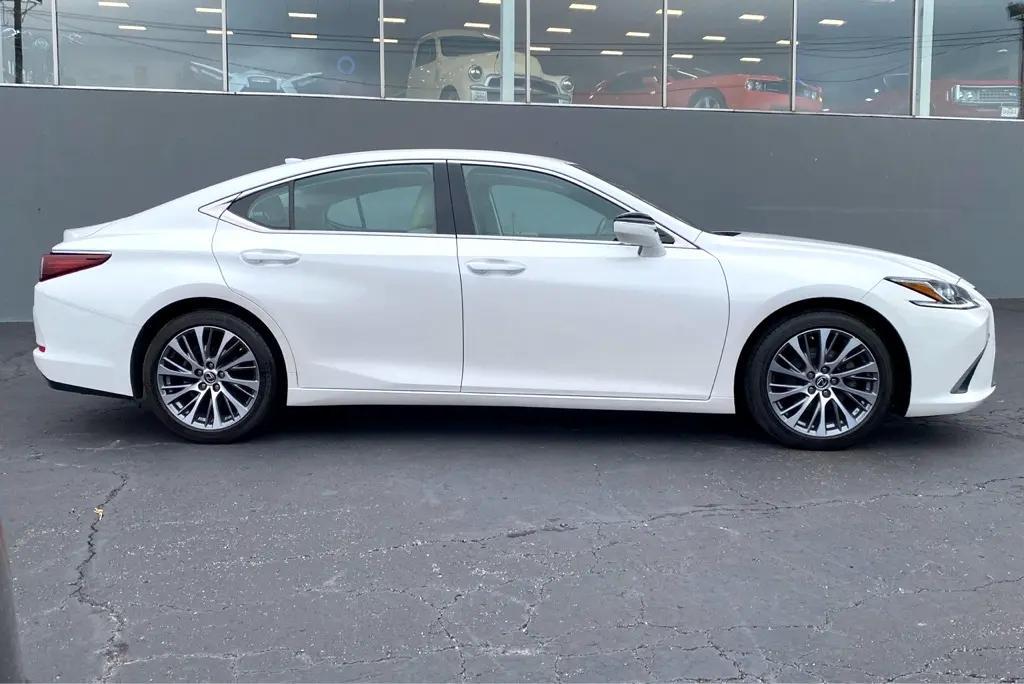 used 2019 Lexus ES 350 car, priced at $26,455