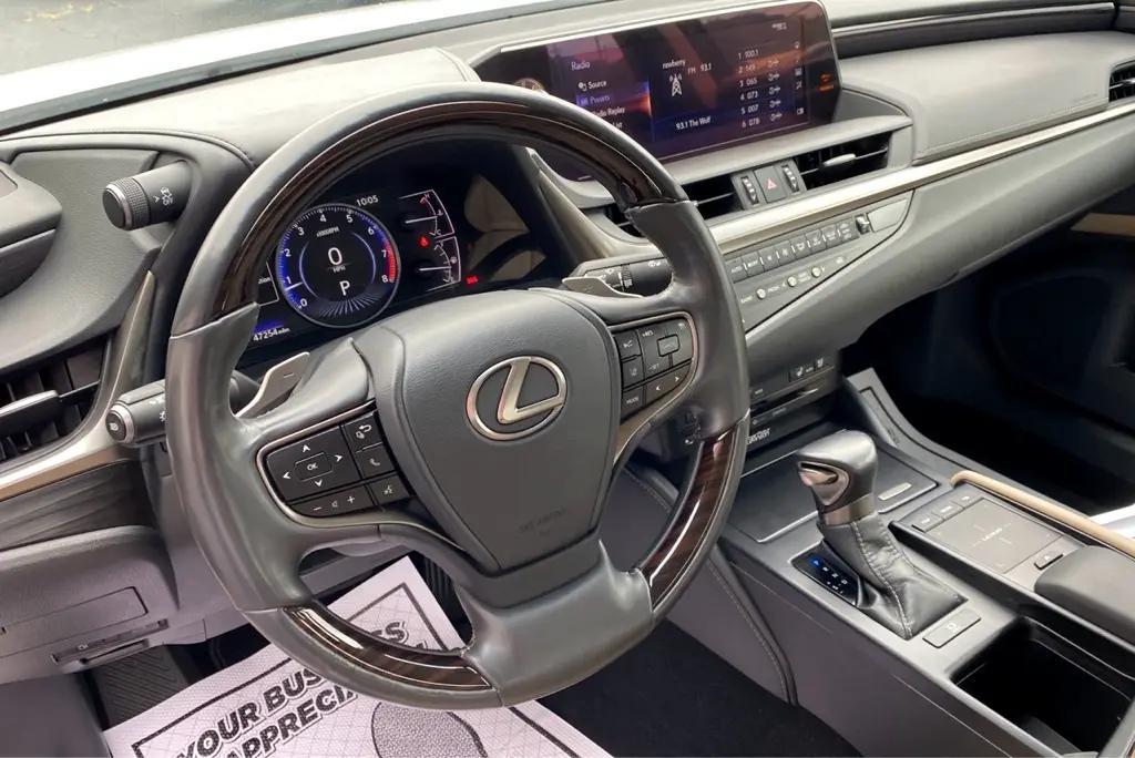 used 2019 Lexus ES 350 car, priced at $26,455