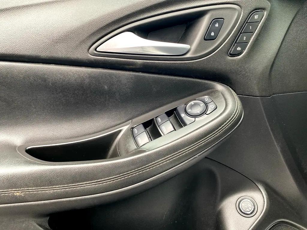 used 2022 Buick Encore GX car, priced at $21,225
