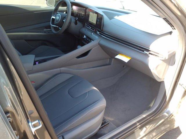 new 2025 Hyundai Elantra car, priced at $21,249