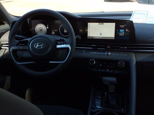 new 2025 Hyundai Elantra car, priced at $21,249