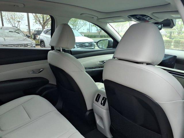 new 2025 Hyundai TUCSON Hybrid car, priced at $33,829