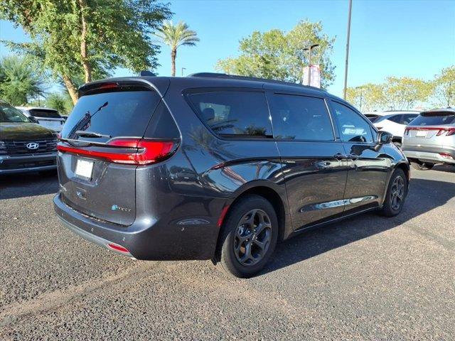 used 2021 Chrysler Pacifica Hybrid car, priced at $23,899