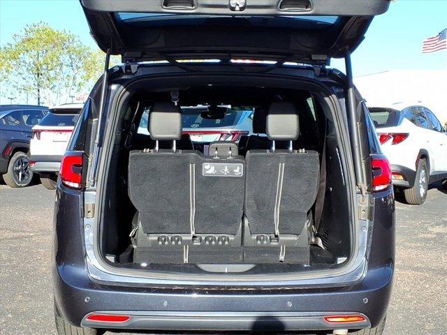 used 2021 Chrysler Pacifica Hybrid car, priced at $23,899
