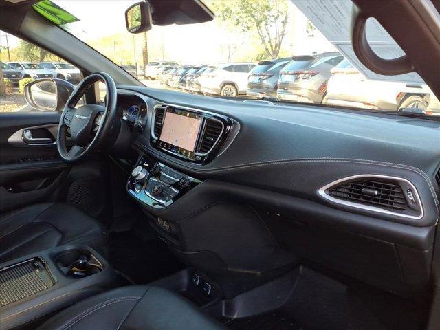 used 2021 Chrysler Pacifica Hybrid car, priced at $23,899
