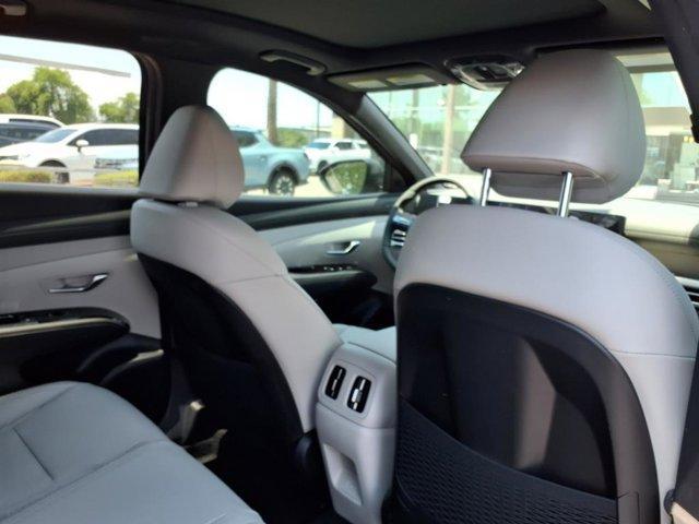 new 2025 Hyundai TUCSON Hybrid car, priced at $38,178