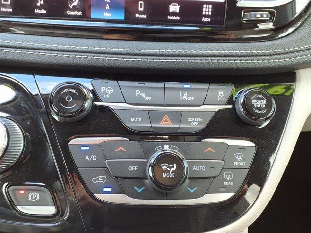 used 2021 Chrysler Pacifica Hybrid car, priced at $26,199