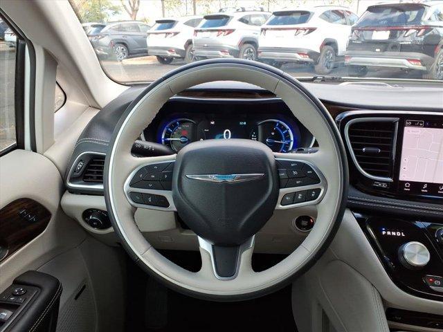 used 2021 Chrysler Pacifica Hybrid car, priced at $26,199