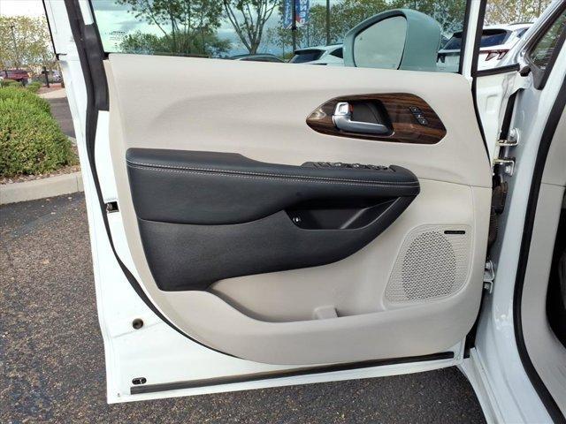 used 2021 Chrysler Pacifica Hybrid car, priced at $26,199