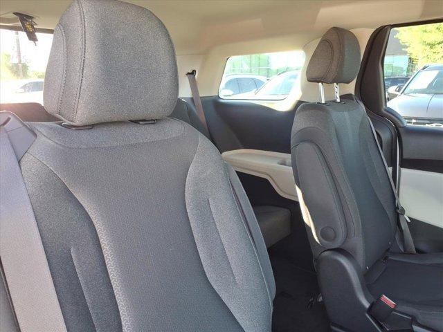 used 2022 Kia Carnival car, priced at $28,999