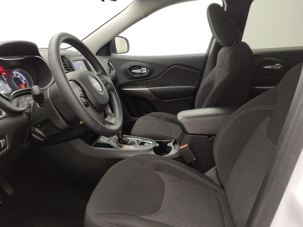 used 2020 Jeep Cherokee car, priced at $16,595