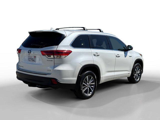 used 2017 Toyota Highlander Hybrid car, priced at $22,498