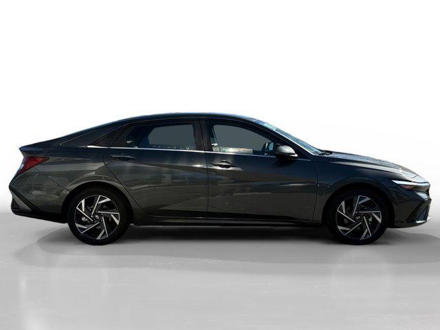 new 2025 Hyundai Elantra car, priced at $31,085