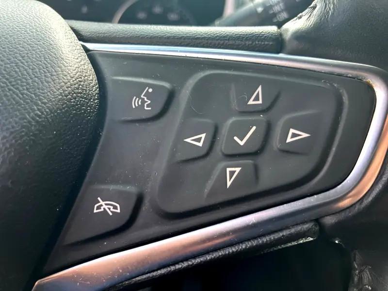 used 2021 Chevrolet Equinox car, priced at $11,995