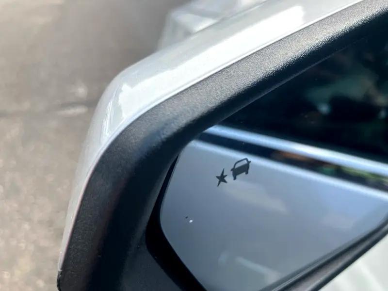 used 2021 Chevrolet Equinox car, priced at $11,995