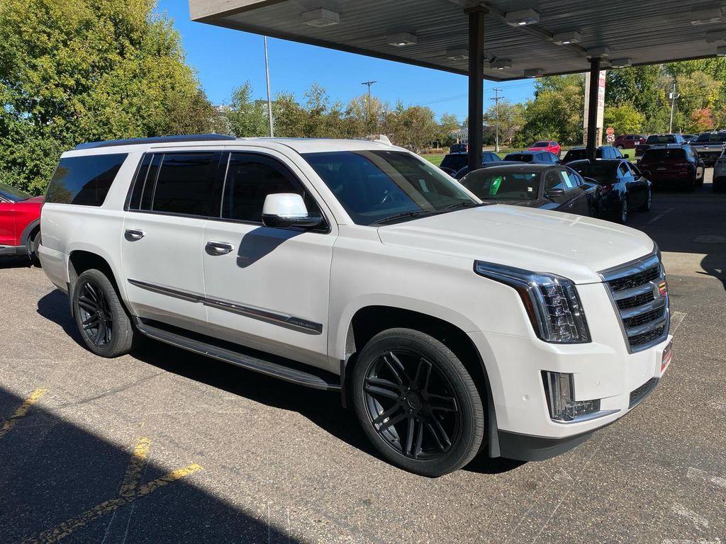 used 2019 Cadillac Escalade ESV car, priced at $28,995
