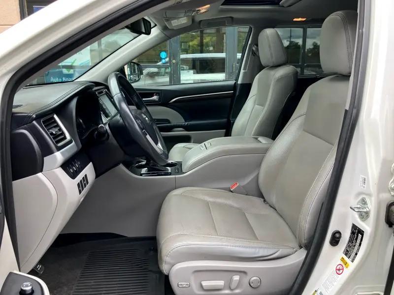 used 2016 Toyota Highlander Hybrid car, priced at $21,600