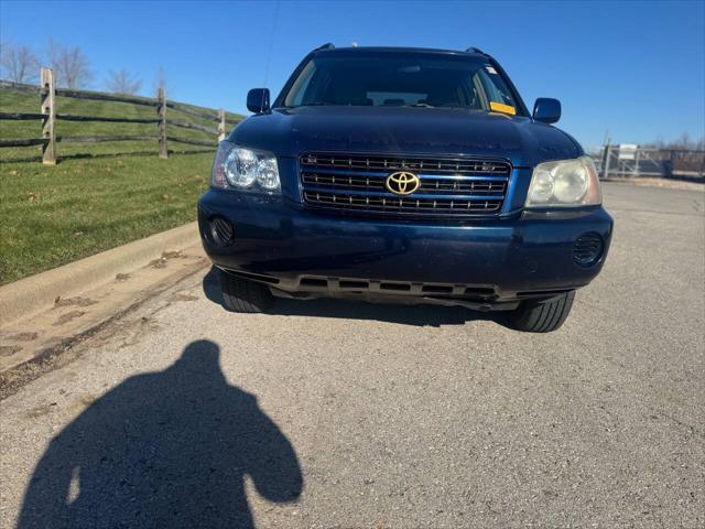 used 2001 Toyota Highlander car, priced at $5,950