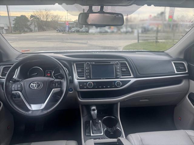 used 2014 Toyota Highlander Hybrid car, priced at $16,950