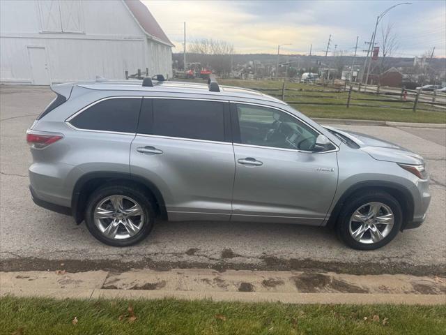 used 2014 Toyota Highlander Hybrid car, priced at $16,950