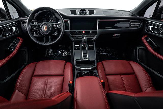 used 2024 Porsche Macan car