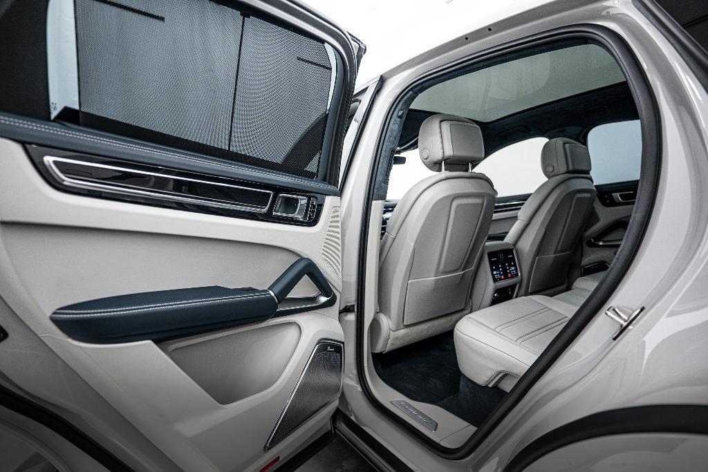 used 2021 Porsche Cayenne E-Hybrid Coupe car, priced at $125,000