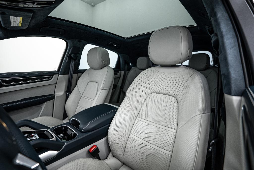 used 2021 Porsche Cayenne E-Hybrid Coupe car, priced at $125,000
