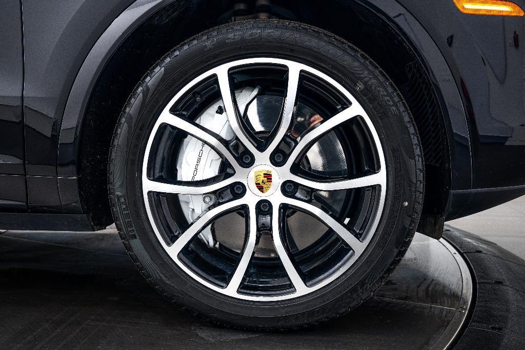 used 2021 Porsche Cayenne car, priced at $86,991