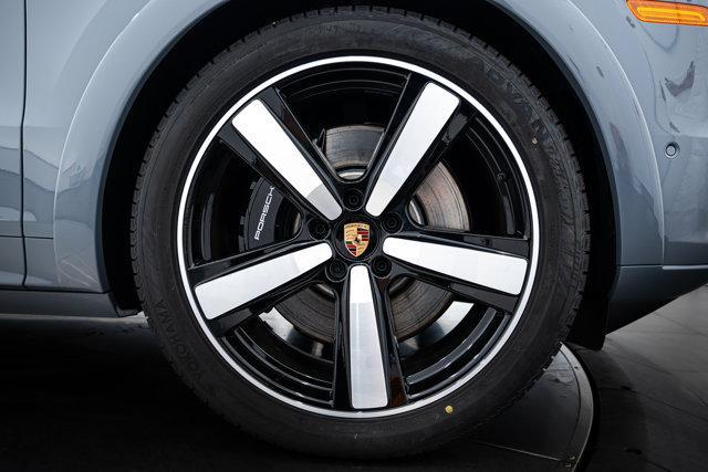 new 2025 Porsche Cayenne car, priced at $176,985
