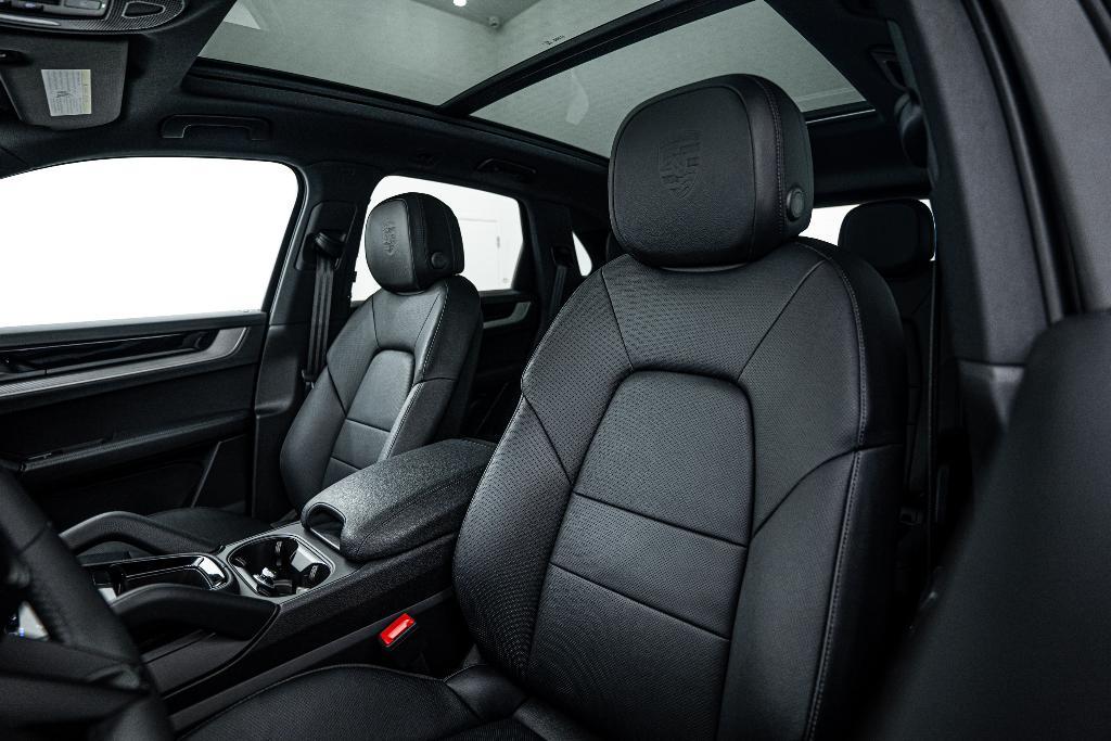 used 2025 Porsche Cayenne car, priced at $98,500