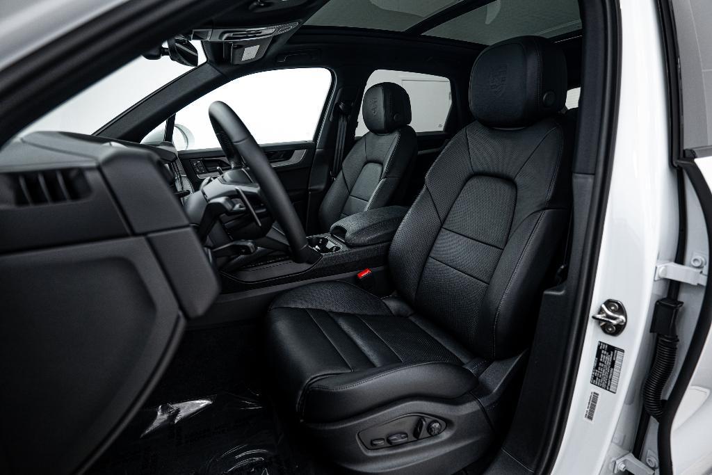 used 2025 Porsche Cayenne car, priced at $98,500