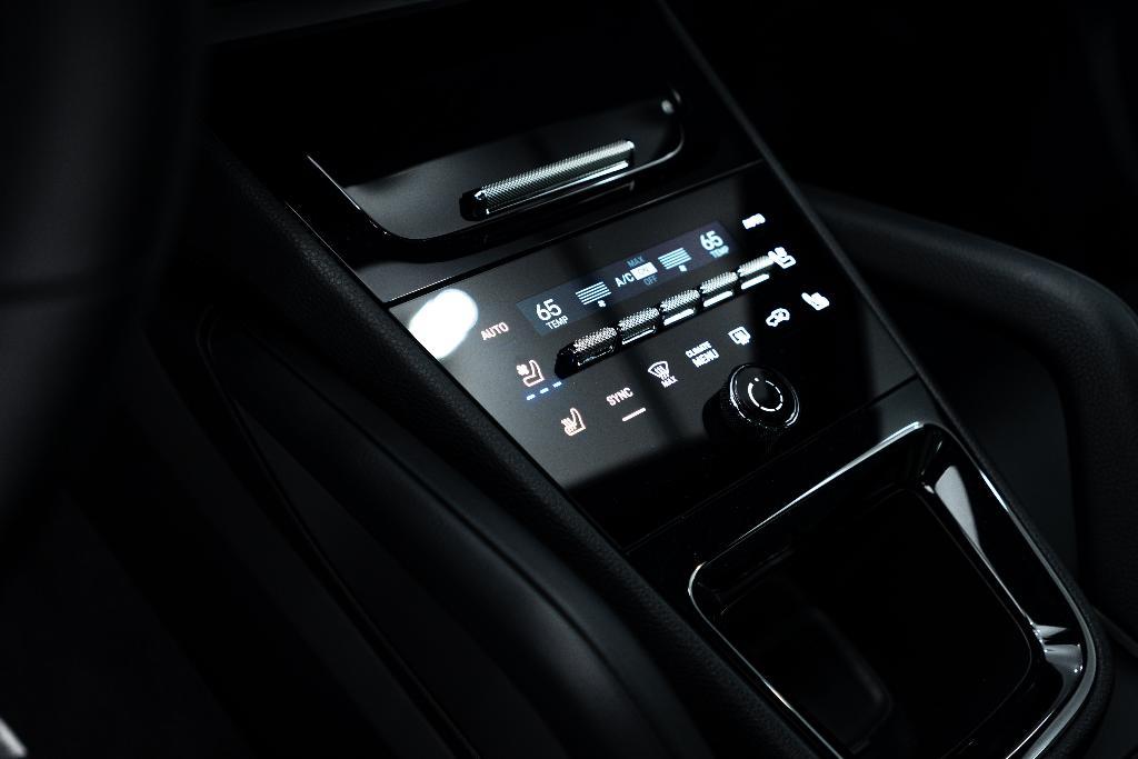used 2025 Porsche Cayenne car, priced at $98,500